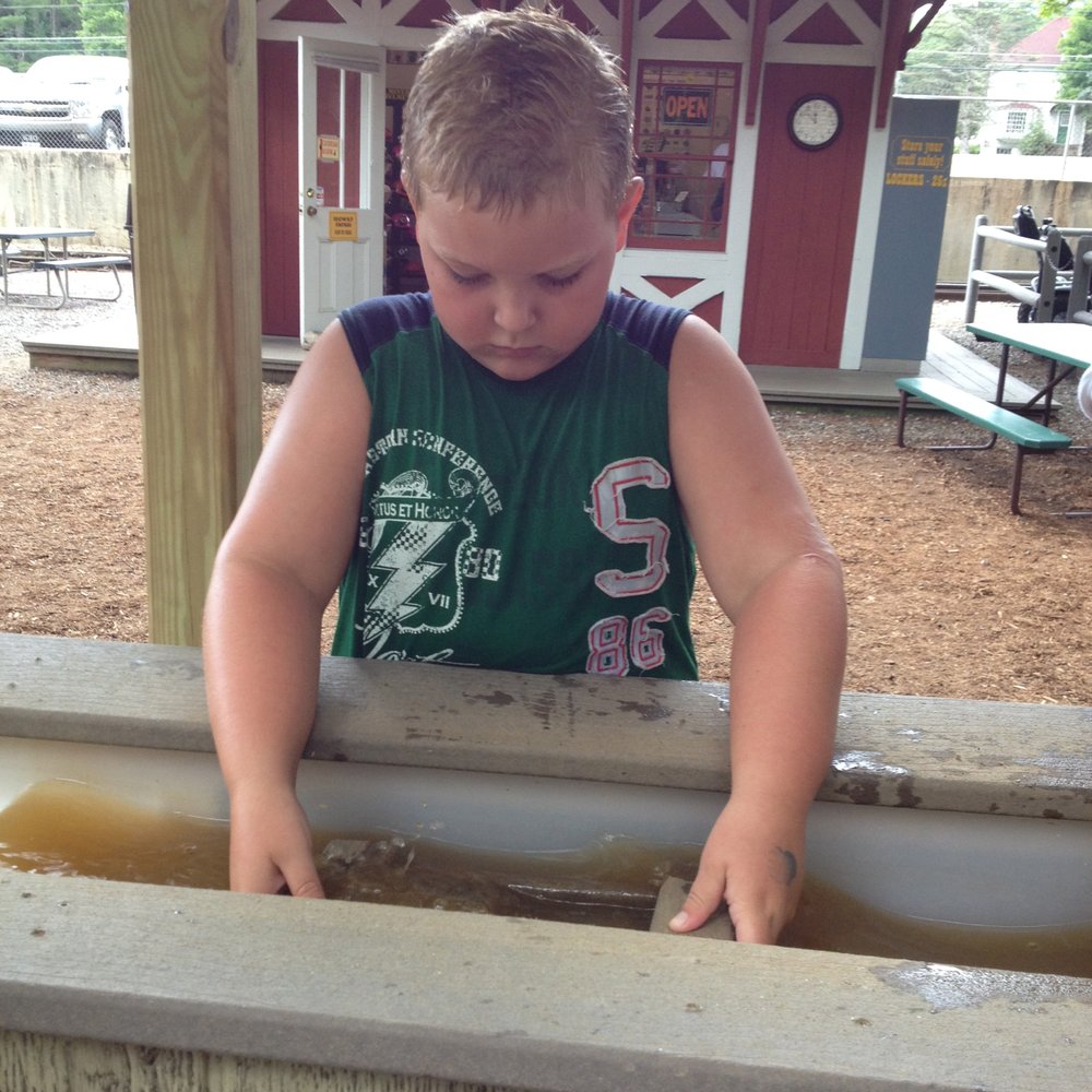 Clark's Trading Post - Mining for gold! - Amusement Parks Near Me - Lincoln, New Hampshire