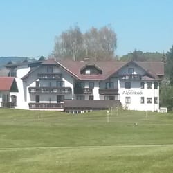 Hotel Alpenblick - Ausblich vom Golfplatz