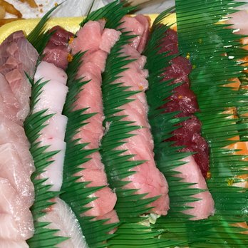 88 Fresh Fish Market - 2 bills for this platter. Hamachi, otoro, chutoro and king salmon! Side of tobiko! - Seafood Markets Near Me - Honolulu, Hawaii 88 Fresh Fish Market - 2 bills for this platter. Hamachi, otoro, chutoro and king salmon! Side of tobiko! - Seafood Markets Near Me - Honolulu, Hawaii