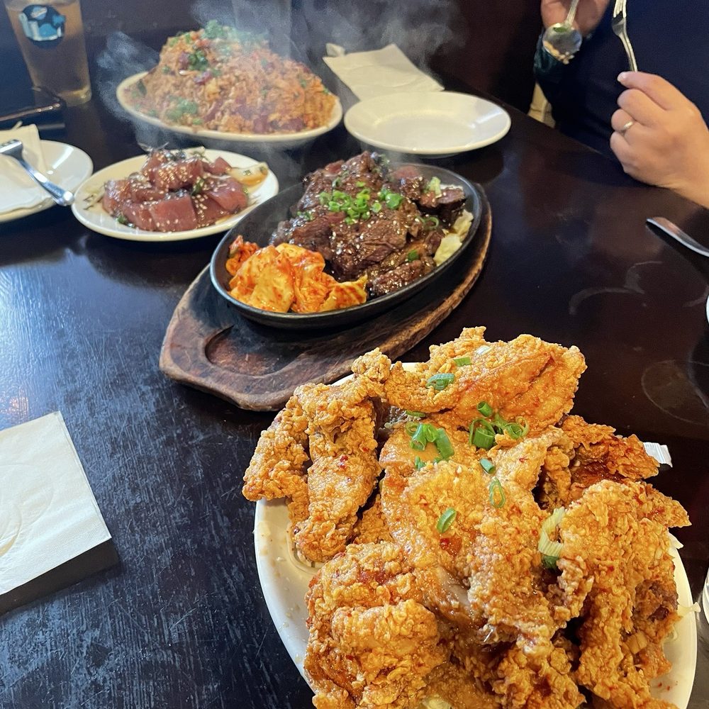 Side Street Inn - Fried Rice, Sizzling Kal Bi, Garlic Chicken - Hawaiian Near Me - Honolulu, Hawaii Side Street Inn - Fried Rice, Sizzling Kal Bi, Garlic Chicken - Hawaiian Near Me - Honolulu, Hawaii