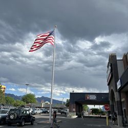 Harmons Neighborhood Grocer