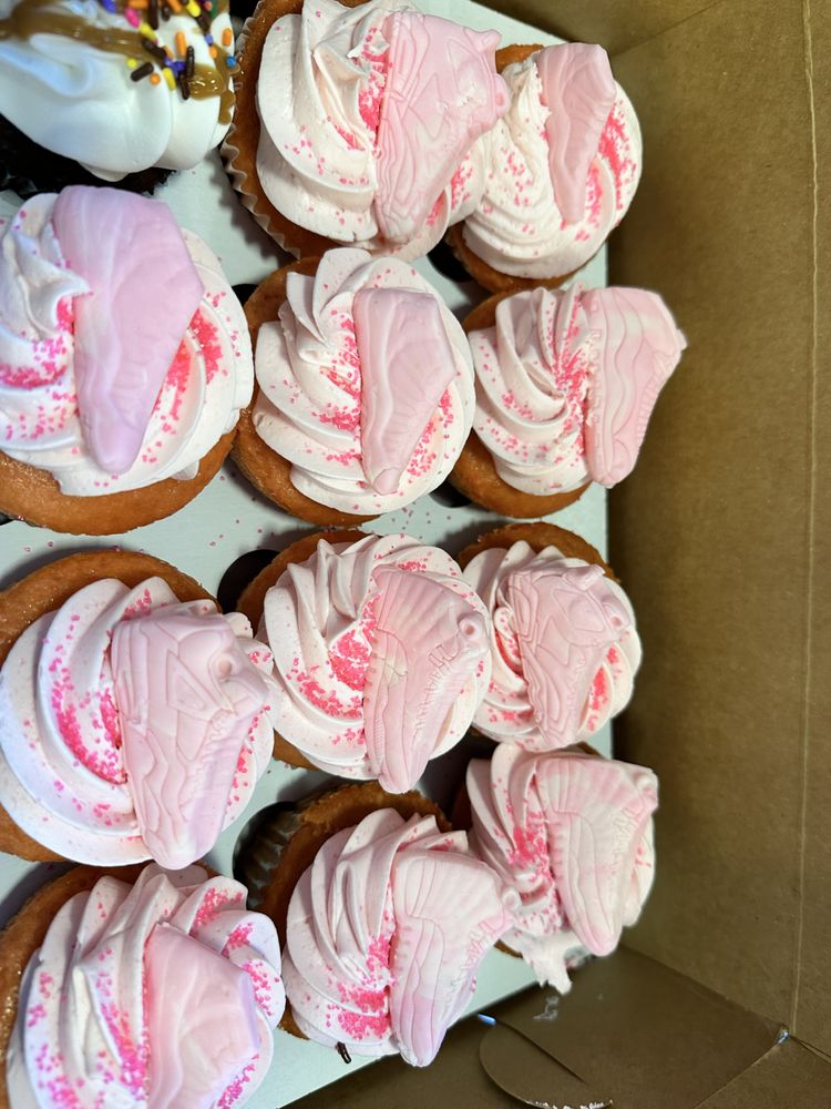 TIPPY CAKES BAKERY & GIFT SHOP Updated September 2024 72 Photos