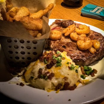 Chili's - Onion peels, loaded mash potatoes, ribeye with shrimp - Tex-Mex Near Me - Pleasanton, California
