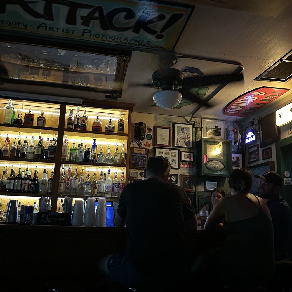 Green Parrot - Inside - Dive Bars Near Me - Key West, Florida Green Parrot - Inside - Dive Bars Near Me - Key West, Florida
