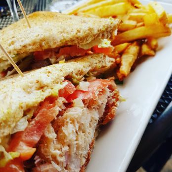 Gilnetter Pub - Gillys Seafood club - Pubs Near Me - Port Coquitlam, British Columbia