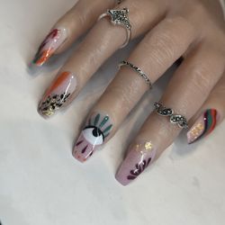 Flaw Liz Nails - Intricate nail art