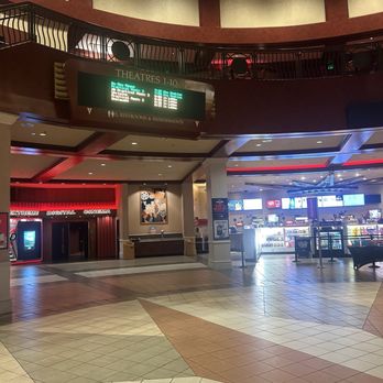 Cinemark Orlando and XD - Cinema Near Me - Orlando, Florida