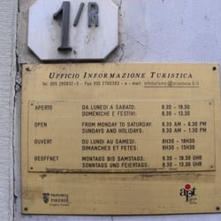 Ufficio Informazione Turistica/Tourist Information