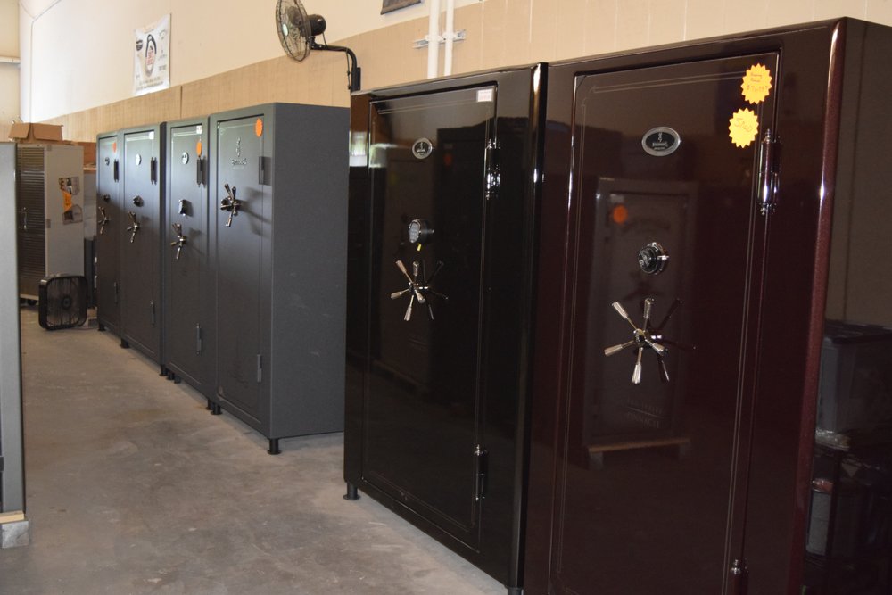 KNOXVILLE SAFE HOUSE, LLC Updated September 2024 3525 Castle Ln