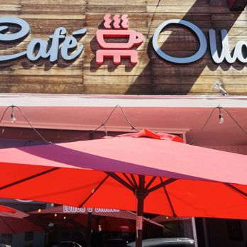Cafe De Olla - Entrance and outside seating - American Near Me - Burbank, California