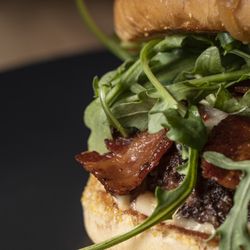 Steady Kitchen and Taps - Bacon Blue Burger