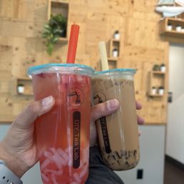 Coffee tea with coffee jelly, strawberry lychee tea Coffee tea with coffee jelly, strawberry lychee tea