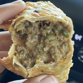 Empanada Loca - Cheeseburger empanada - Empanadas Near Me - Brooklyn, New York Empanada Loca - Cheeseburger empanada - Empanadas Near Me - Brooklyn, New York