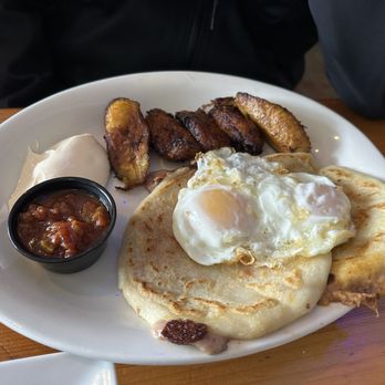 El Cuscatlan Restaurant - DESAYUNO PUPUSA VAQUERA - Salvadoran Near Me - Hercules, California
