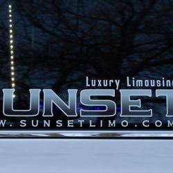 Sunset Luxury Limousines - Logo on the limousine