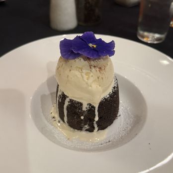 Citrone Italian Chophouse - Chocolate cake - New American Near Me - Redlands, California