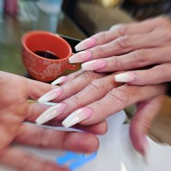 Acrylic baby boomer ombre