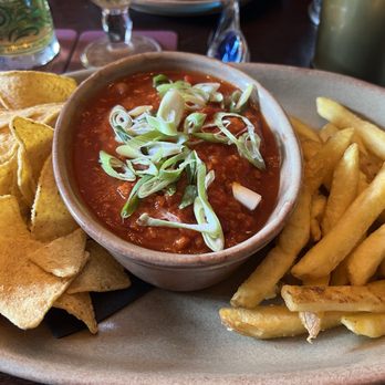 The Criterion - 3 bean chili - Pubs Near Me - St Andrews, XGL