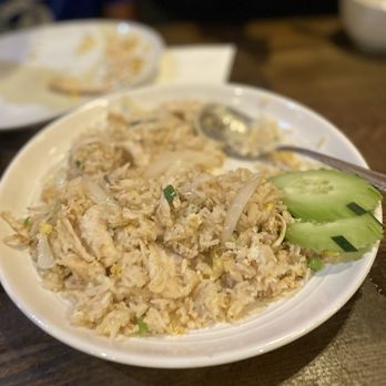Sweetee Thai Cuisine - Fried Chicken with Garlic Rice - Thai Near Me - Cypress, California Sweetee Thai Cuisine - Fried Chicken with Garlic Rice - Thai Near Me - Cypress, California