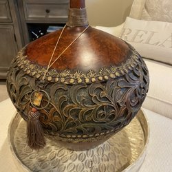 Consign & Design