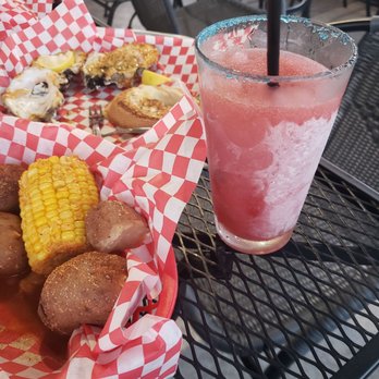 The Catch - Arlington  - Hurricane that tasted like a 7 eleven slurpee. - Seafood Near Me - Arlington, Texas