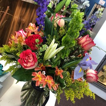 Scent & Violet - Gift Shops Near Me - Houston, Texas