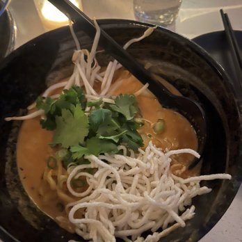 Monarch Izakaya Restaurant - Malaysian Noodles with Chicken - Cocktail Bars Near Me - Brooklyn, New York