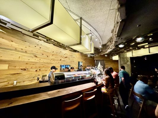 Eight Sushi Lounge by null