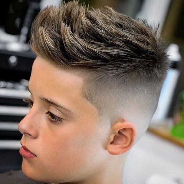 M & P's Barber Shop Logo