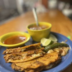 Robles Taqueria - Birria Tacos