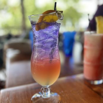 Lulu's Waikiki - Burgers Near Me - Honolulu, Hawaii
