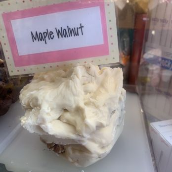 Fuzziwig's Candy Factory - Delicious - Desserts Near Me - Coronado, California