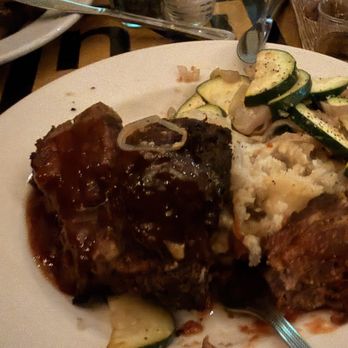 School House Kitchen & Libations - Meatloaf with mashed potatoes and veggies - New American Near Me - Arvada, Colorado