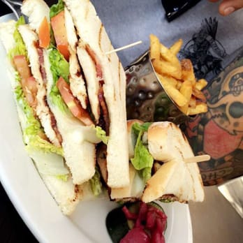 Bardot - Chicken sandwich - New American Near Me - Claremont, California Bardot - Chicken sandwich - New American Near Me - Claremont, California