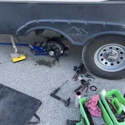 Woody's Auto Body & Towing