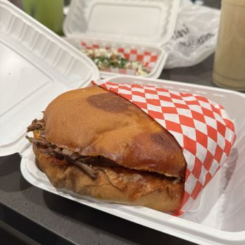 La Mini Birrieria - Birria Torta - Tacos Near Me - Sacramento, California La Mini Birrieria - Birria Torta - Tacos Near Me - Sacramento, California