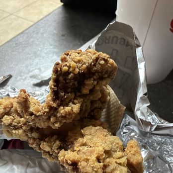 Wendy's - Burnt chicken finger. - Fast Food Near Me - Carolina, Puerto Rico Wendy's - Burnt chicken finger. - Fast Food Near Me - Carolina, Puerto Rico