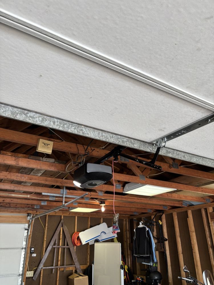 Farmhouse Garage Doors - veterans service organization in Columbia Heights, MN