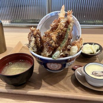 Tendon Kohaku - Enjoyed the Kohaku Tendon set, has a nice array of everything to sample, esp enjoyed the shitake mushroom, pumpkin and shrimp. - Japanese Near Me - Bellevue, Washington