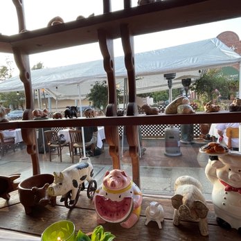 The Sow's Ear - Cafes Near Me - Cambria, California