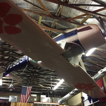 The Smokin Pig - A plane inside! A whole plane! - Barbeque Near Me - Pendleton, South Carolina The Smokin Pig - A plane inside! A whole plane! - Barbeque Near Me - Pendleton, South Carolina
