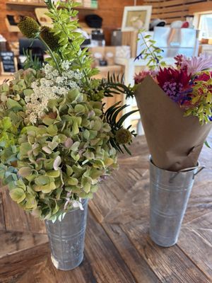 8 Hands Farm by null