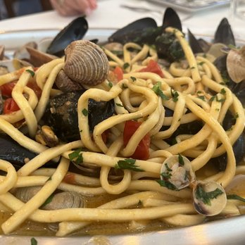 La Lazzara Trattoria e Pizzeria - Italian Near Me - Naples, NA La Lazzara Trattoria e Pizzeria - Italian Near Me - Naples, NA
