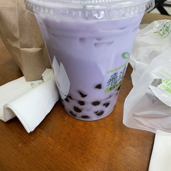 Fay Da Bakery - Taro bubble tea - Bakeries Near Me - Elmhurst, New York