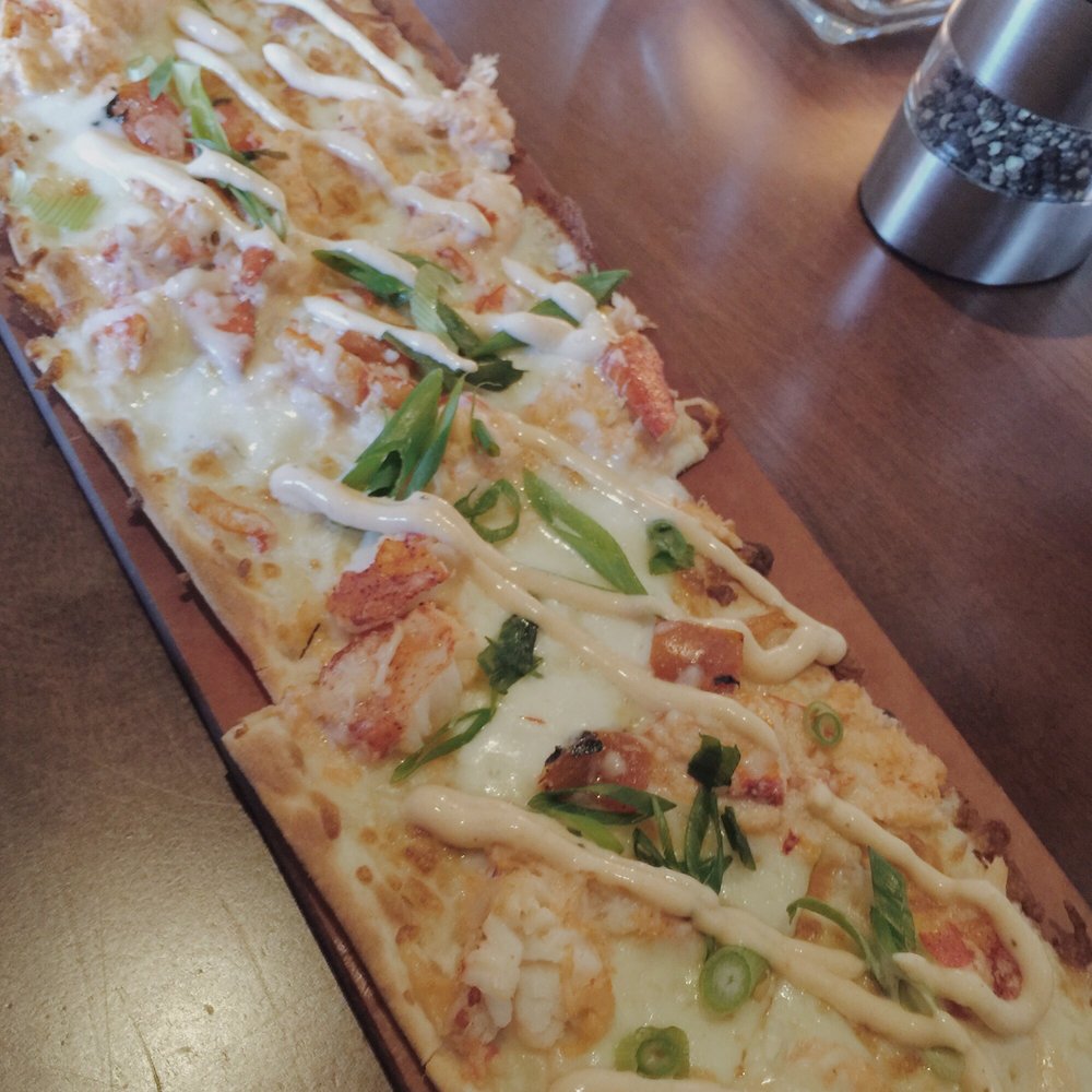 Seasons 52 - lobster & mozzarella flatbread - New American Near Me - Schaumburg, Illinois Seasons 52 - lobster & mozzarella flatbread - New American Near Me - Schaumburg, Illinois