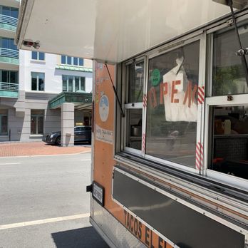 Tacos El Flamingo - Food Trucks Near Me - San Mateo, California