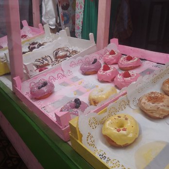 Donuterie - Dounuts to choose from - Donuts Near Me - Prague, Puerto Rico