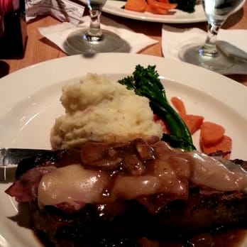 Cafe Alfresco - Steak - New American Near Me - Dunedin, Florida
