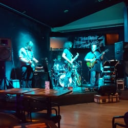 JD's Sports Pub & Brewery - Cool live band.