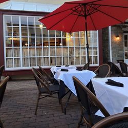 IL Porto Ristorante - Patio dining